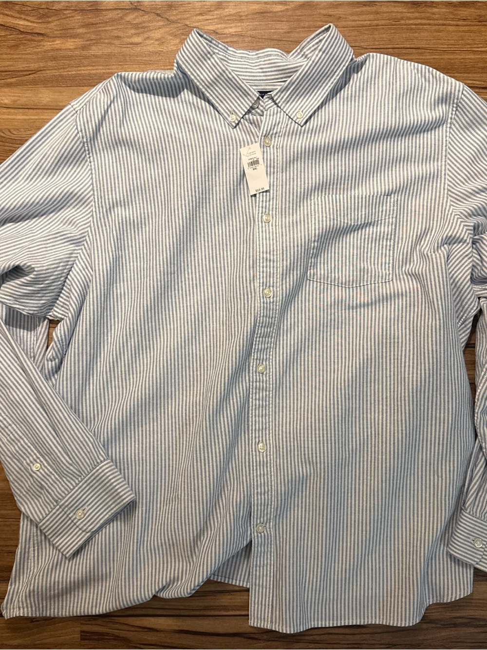 GAP Men's Light Blue and White Stripe Button-Down Shirt
